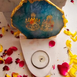 Laxmi and Ganesha crafted on agate