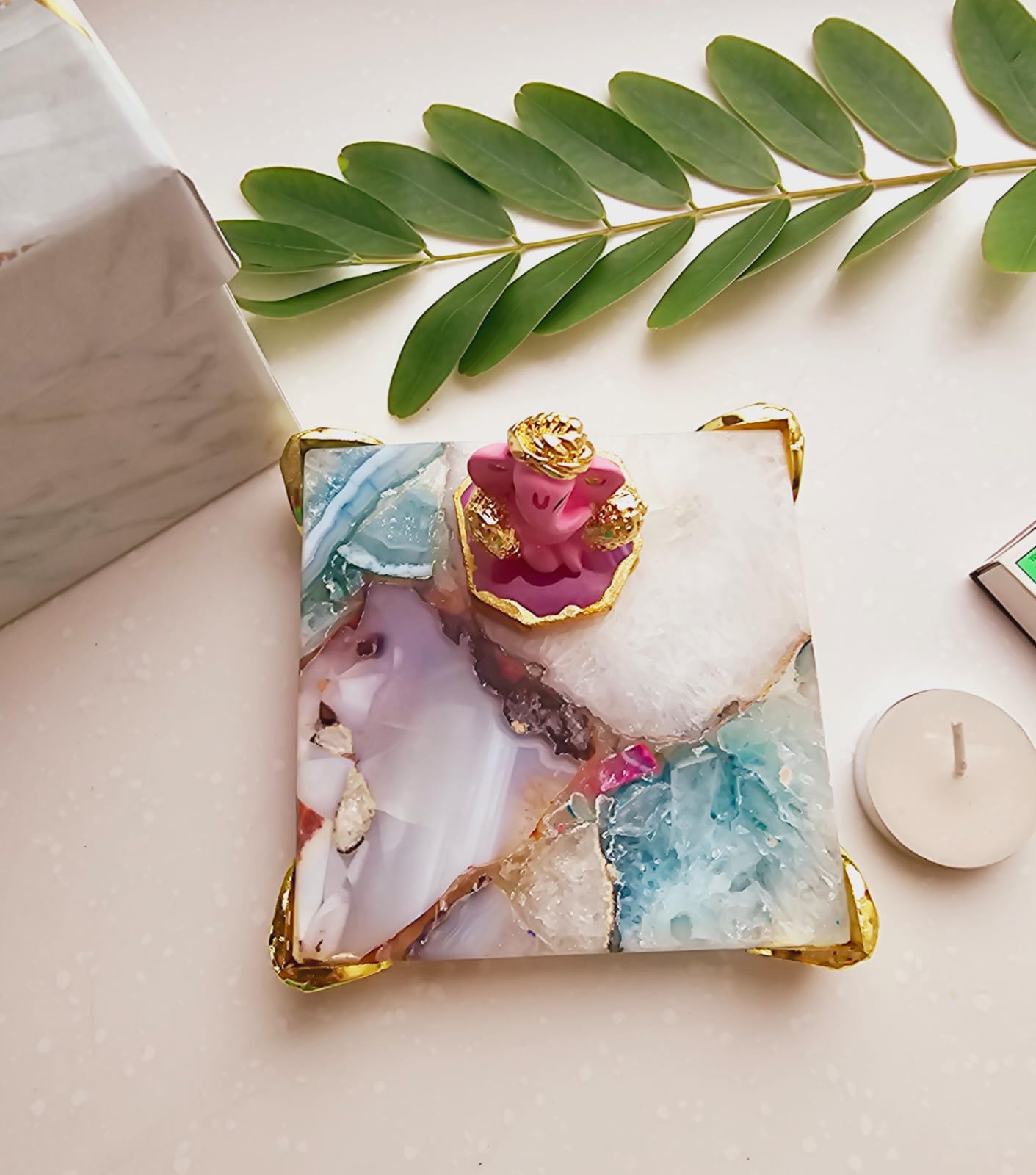 Gold platted ganesha - Image 4