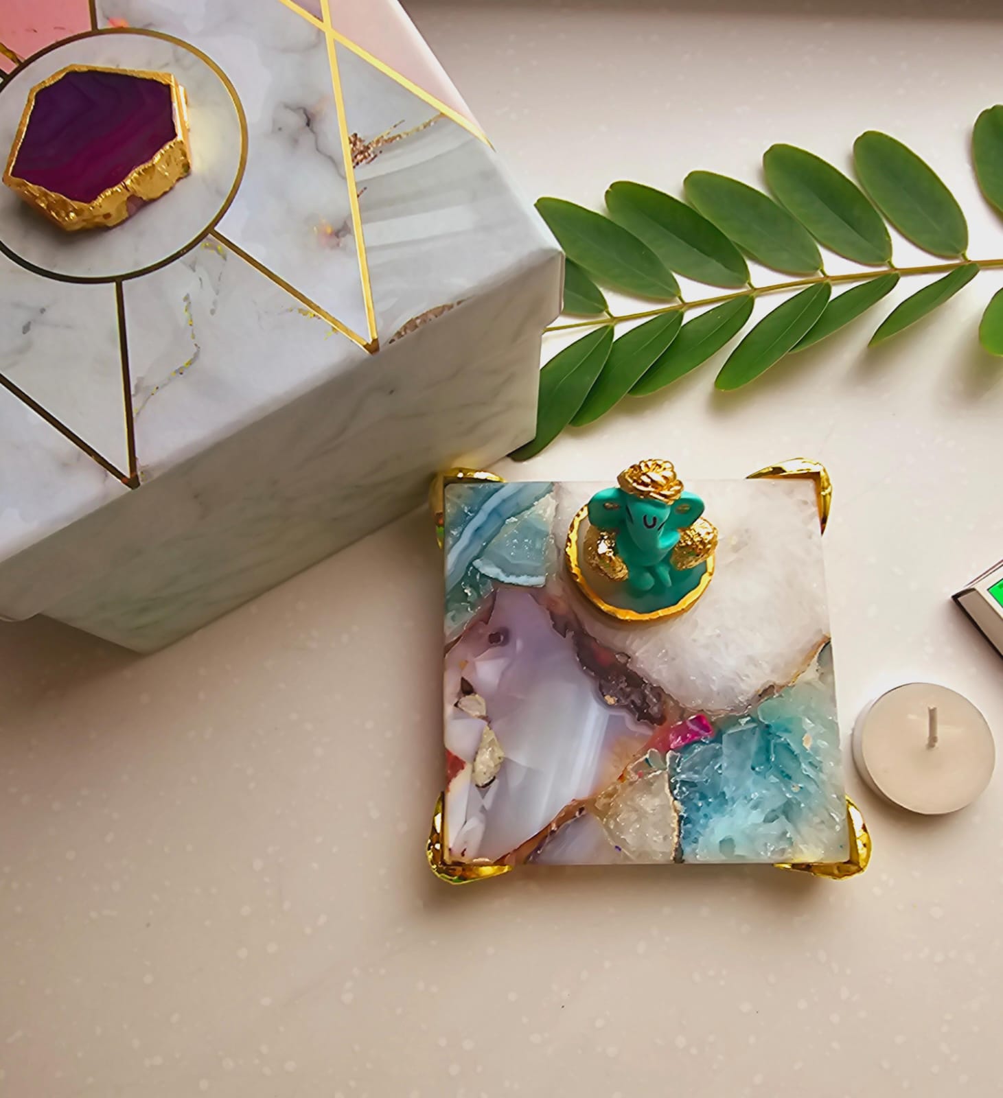 Gold platted ganesha - Image 3