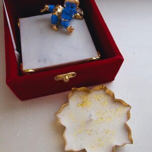 Agate × Ladoo Gopal