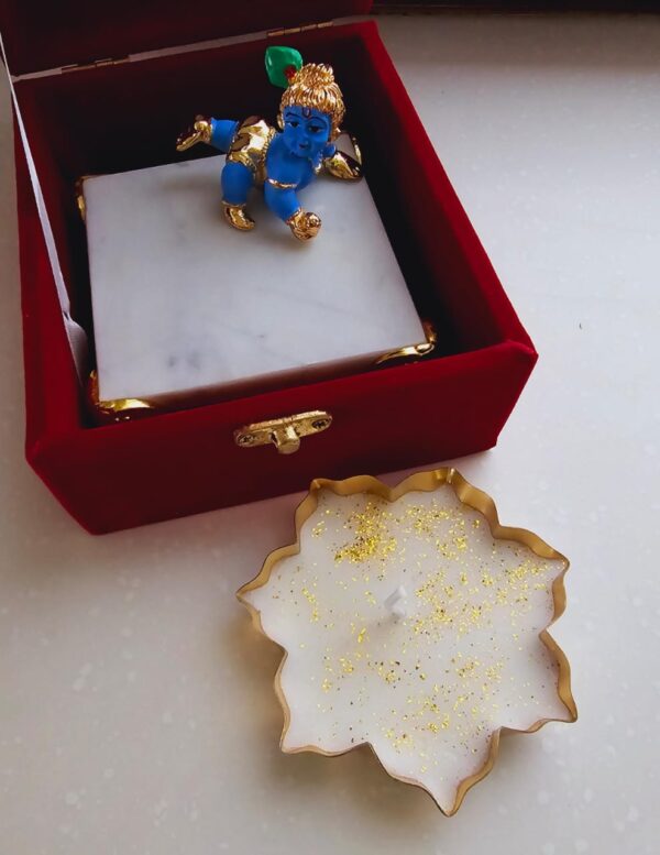 Agate × Ladoo Gopal