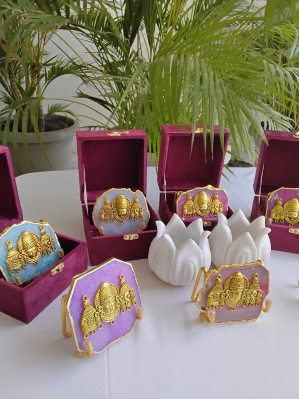 Divine deities - Image 3