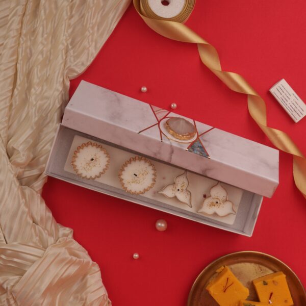 Marble base with metal Votive candles - Image 2